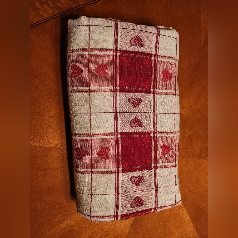 Valentines day tablecloth